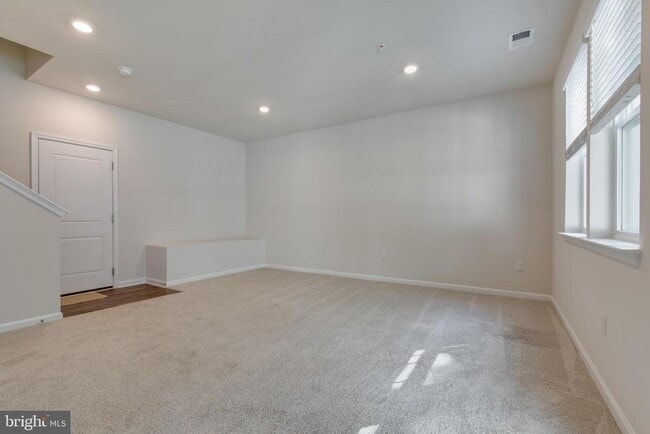 Building Photo - 7989 Patterson Wy