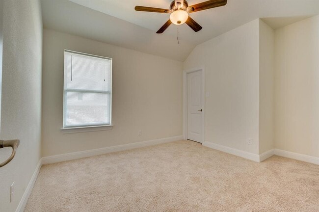Building Photo - 845 Richardson Ln