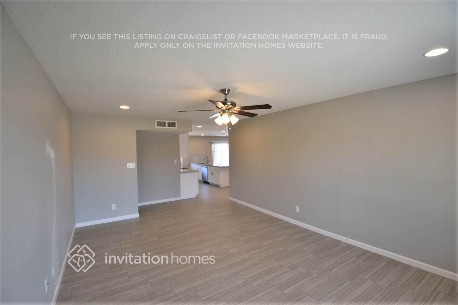 Building Photo - 2520 E Manhatton Dr