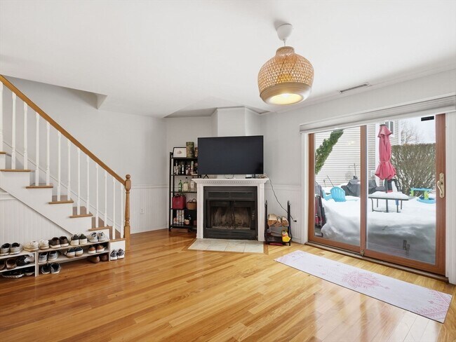 Building Photo - 25 Stock St