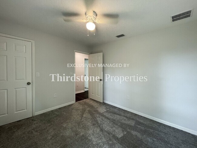 Building Photo - 8344 Maple St