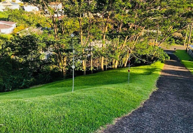 Building Photo - Available April 1 – 3BR Home in Desirable Manoa Woodlawn