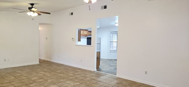 Building Photo - 1087 Desert Shield St