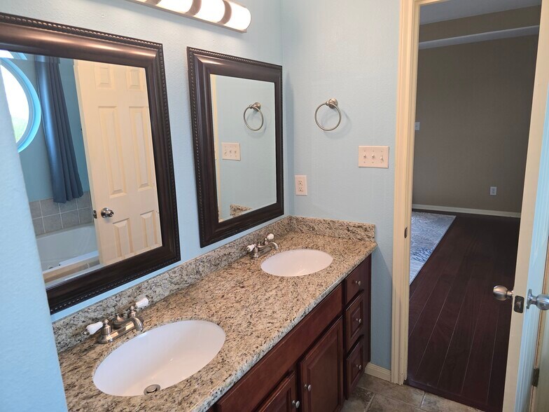 Building Photo - 3780 Martin Luther King Jr Dr