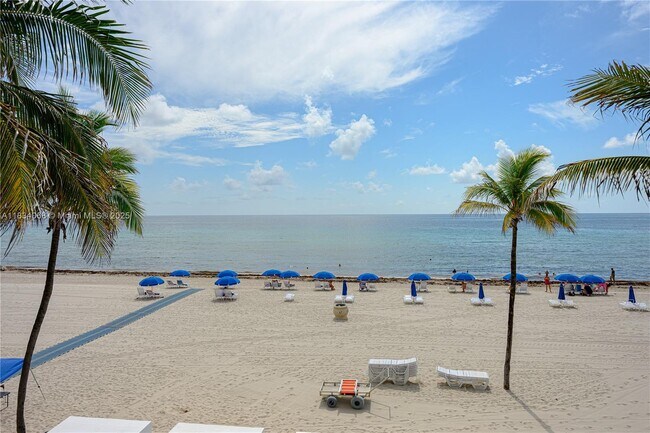 Building Photo - 2201 S Ocean Dr
