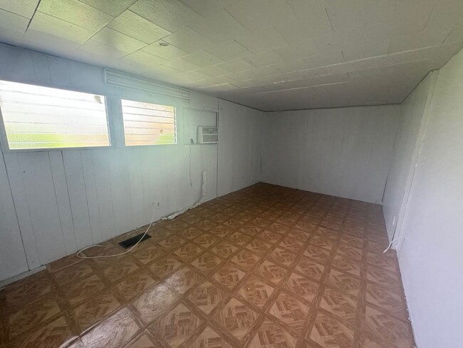 Building Photo - Spacious 2-Bed/2-Bath Mobile Home for Rent!
