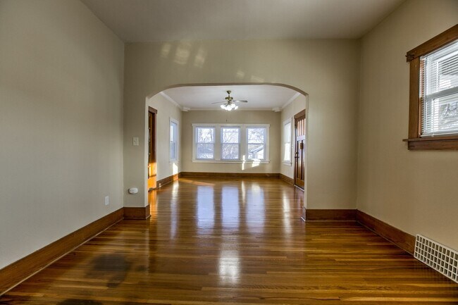 Building Photo - 4859 Calvert St