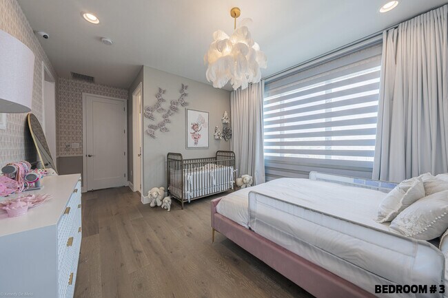 Building Photo - 17119 Aquavera Way