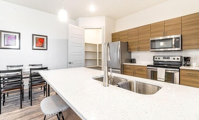 Building Photo - 2712 Wingate St