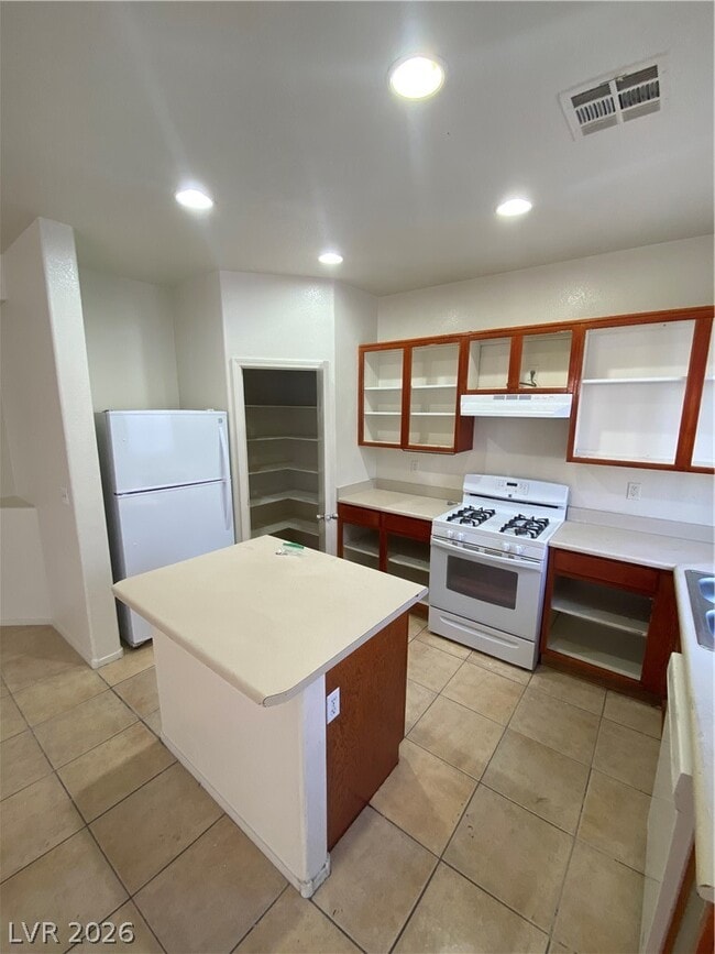 Building Photo - 6655 Majestic Pearl Pl