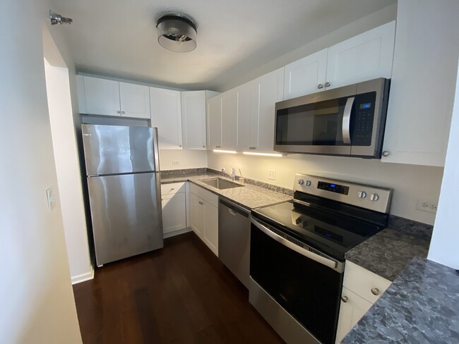 Building Photo - 440 N Wabash Ave