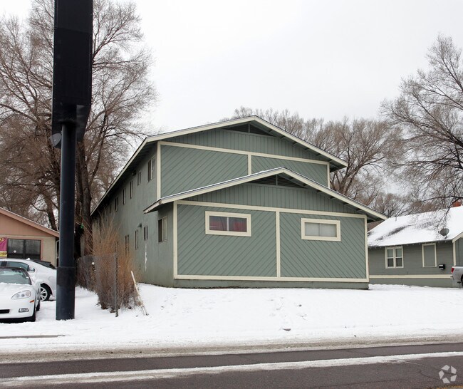 Building Photo - 305 E Arvada St