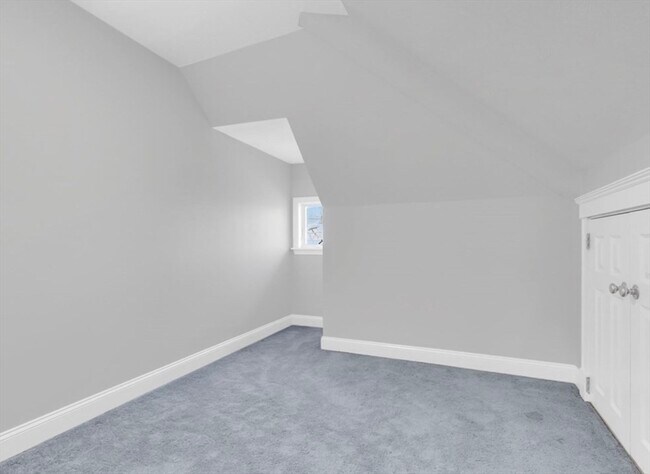 Building Photo - 117 Sutherland Rd