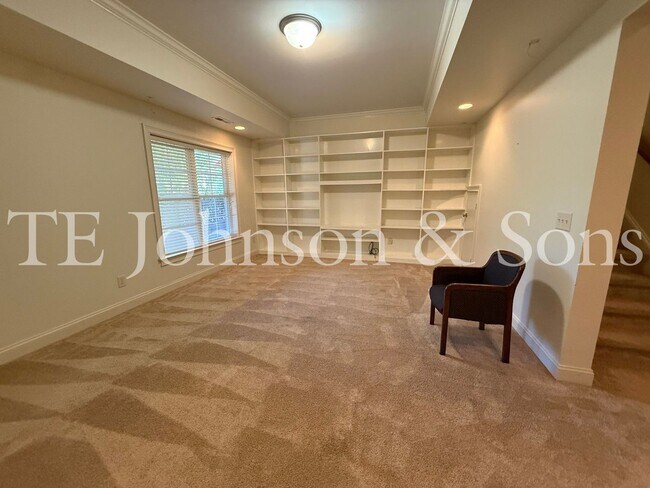 Building Photo - 5540 Brookberry Farm Rd