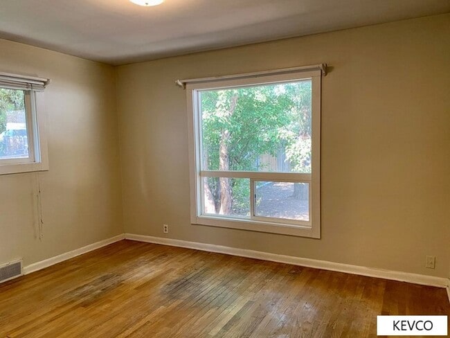 Building Photo - Sizable House on Remington!