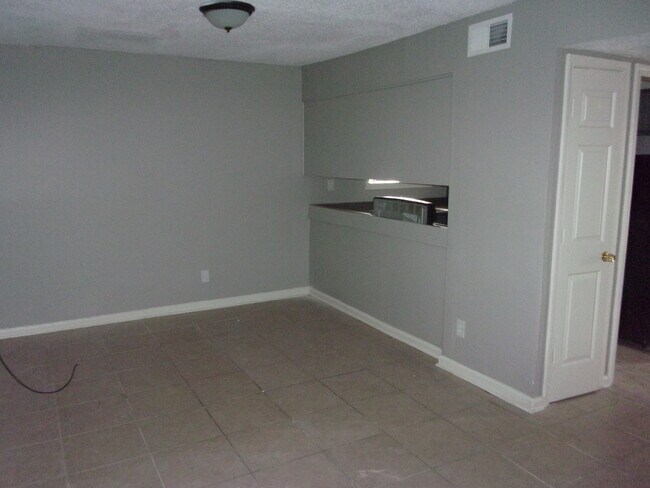 Building Photo - 5546 Apple Blossom Dr