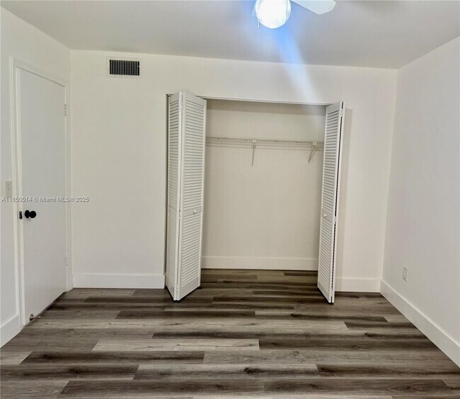 Building Photo - 8650 SW 149th Ave