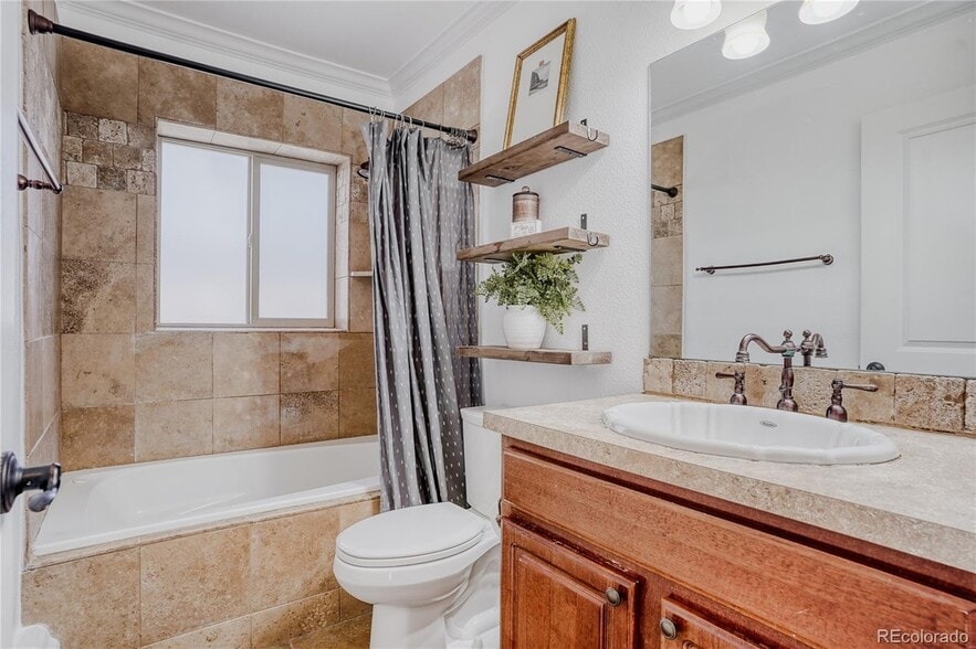 Building Photo - 920 Eudora St