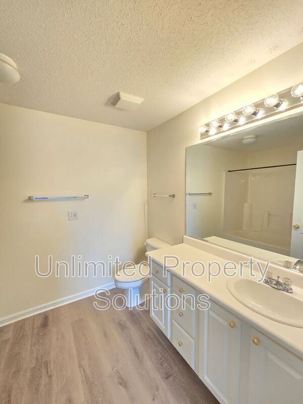 Building Photo - 5010 Hunters Trail