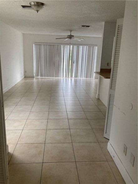 Building Photo - 8985 NW 38th Dr