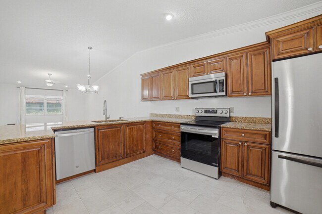 Building Photo - 6070 Sunny Manor Ct