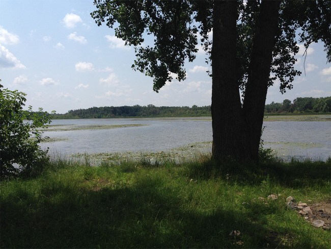 Building Photo - 6080 Park Lake Rd