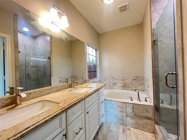 Building Photo - 6430 Skyview Dr