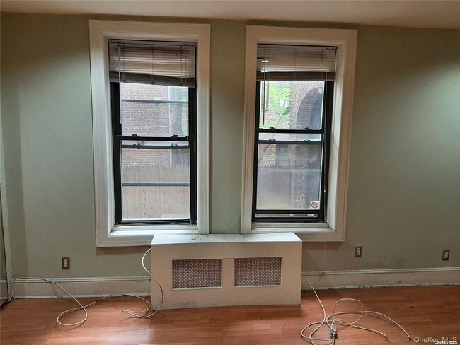 Building Photo - 1 Hillside Ave