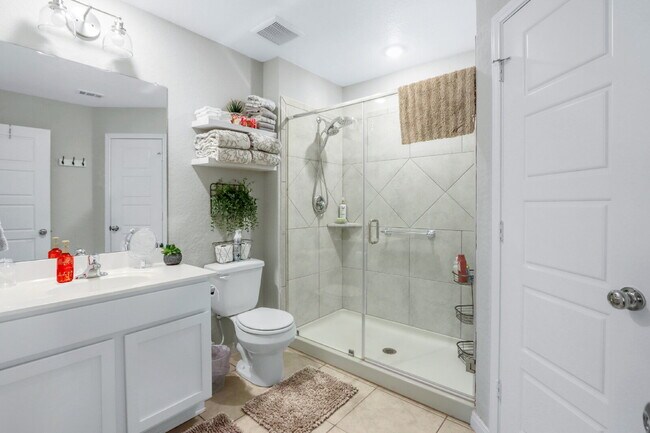 Building Photo - **Stunning 4BR/3BA Home with Dual Primary Ensuites & Modern Upgrades!**