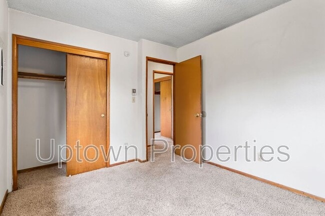 Building Photo - 8055 NE Flanders St