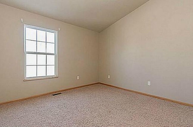 Well Lighted Bedrooms - 3143 SW Arlan Ln