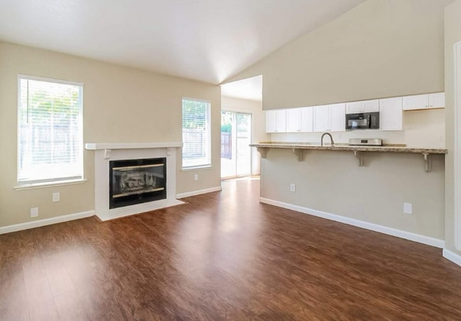 Building Photo - 8600 Luciano Ct