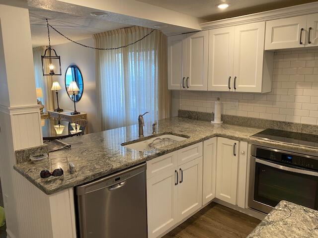 Building Photo - 8500 Ridgewood Ave