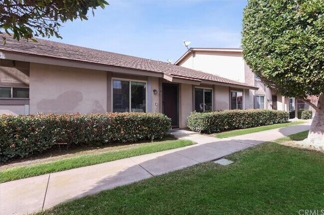 Building Photo - 16872 Cod Cir