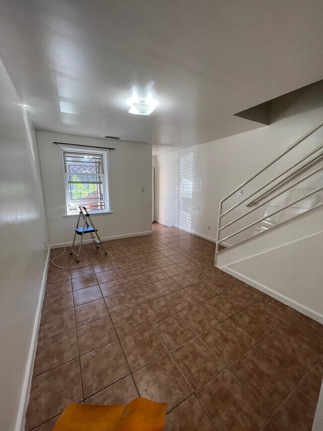 Building Photo - 3227 Riverdale Ave