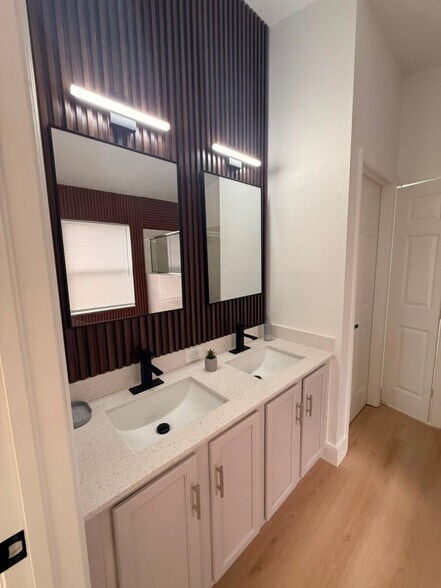 Building Photo - 10535 Peppergrass Ct