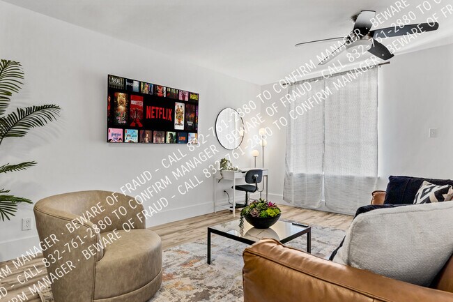 Building Photo - 12811 Pandora Dr