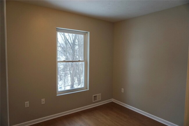 Building Photo - 3015 Kittering Rd
