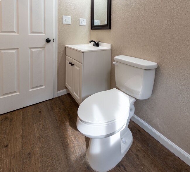 Building Photo - Available April 15!