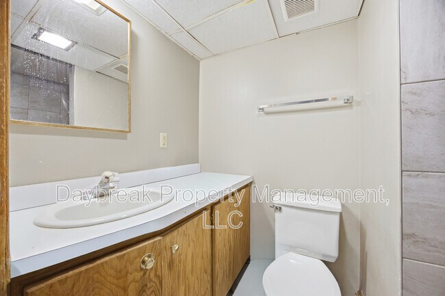 Building Photo - 1221 5th St S