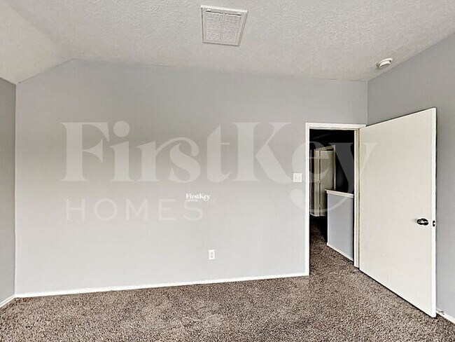Building Photo - 2603 Cypress Island Dr