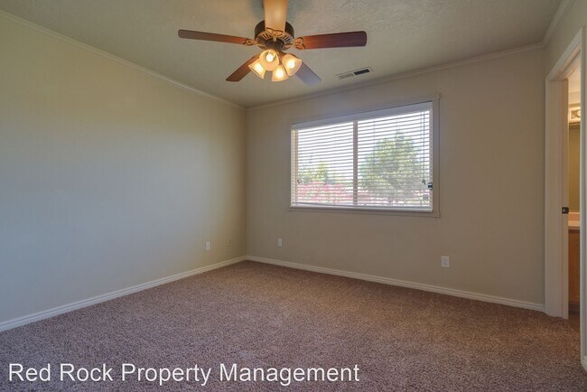 Building Photo - 3 br, 2 bath House - 530 S 250 E