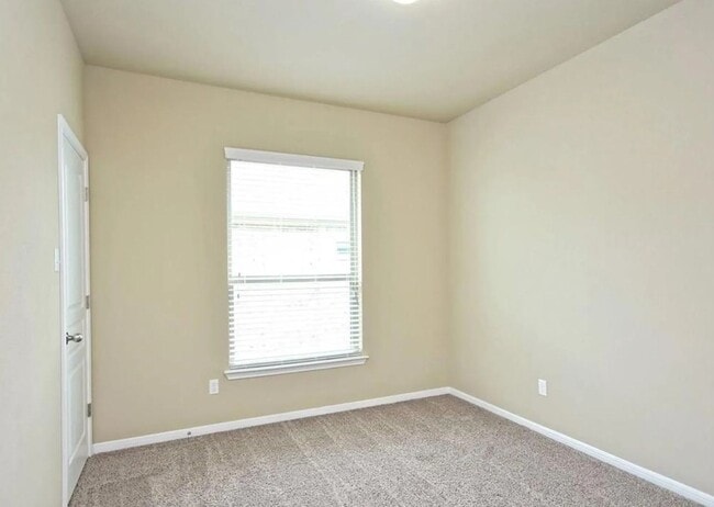 Building Photo - AVAILABLE NOW, APPLY TODAY AT OUR WEBSITE!!