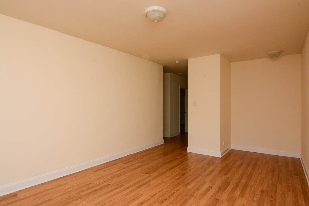 Building Photo - 2600 N Kimball Ave
