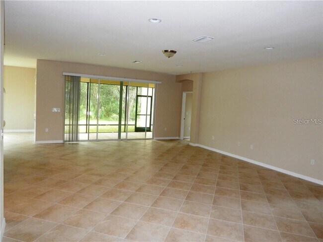 Building Photo - 15302 Las Olas Pl