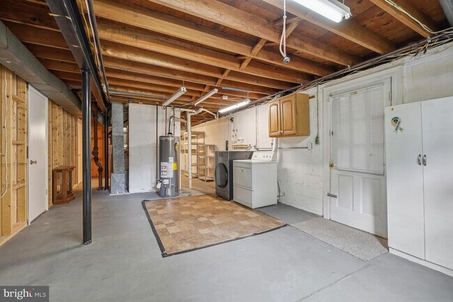 Building Photo - 12027 Devilwood Dr