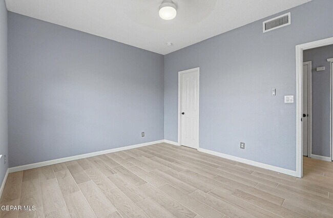Building Photo - 12325 Tierra Bella Dr