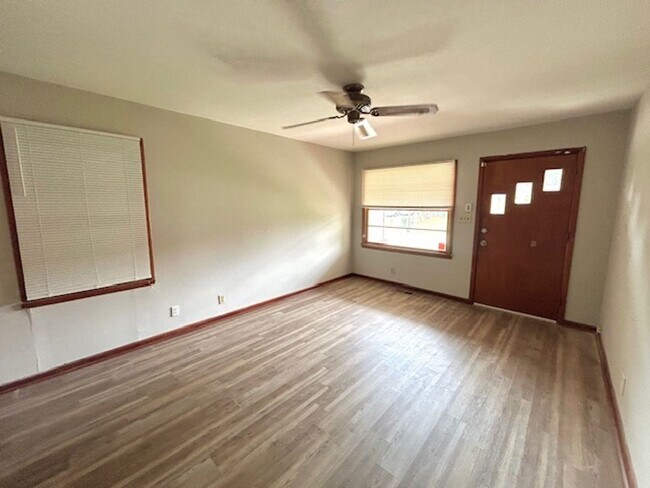 Building Photo - Charming 3-Bedroom Home in Huntsville