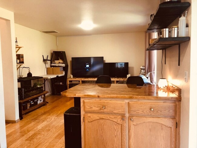 Building Photo - Welcome to Your Dream Home in the Lake Com...