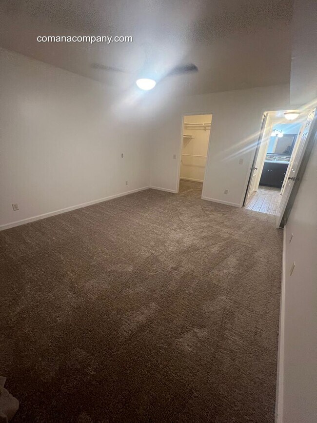 Building Photo - Beautiful 2 bedroom Condo
